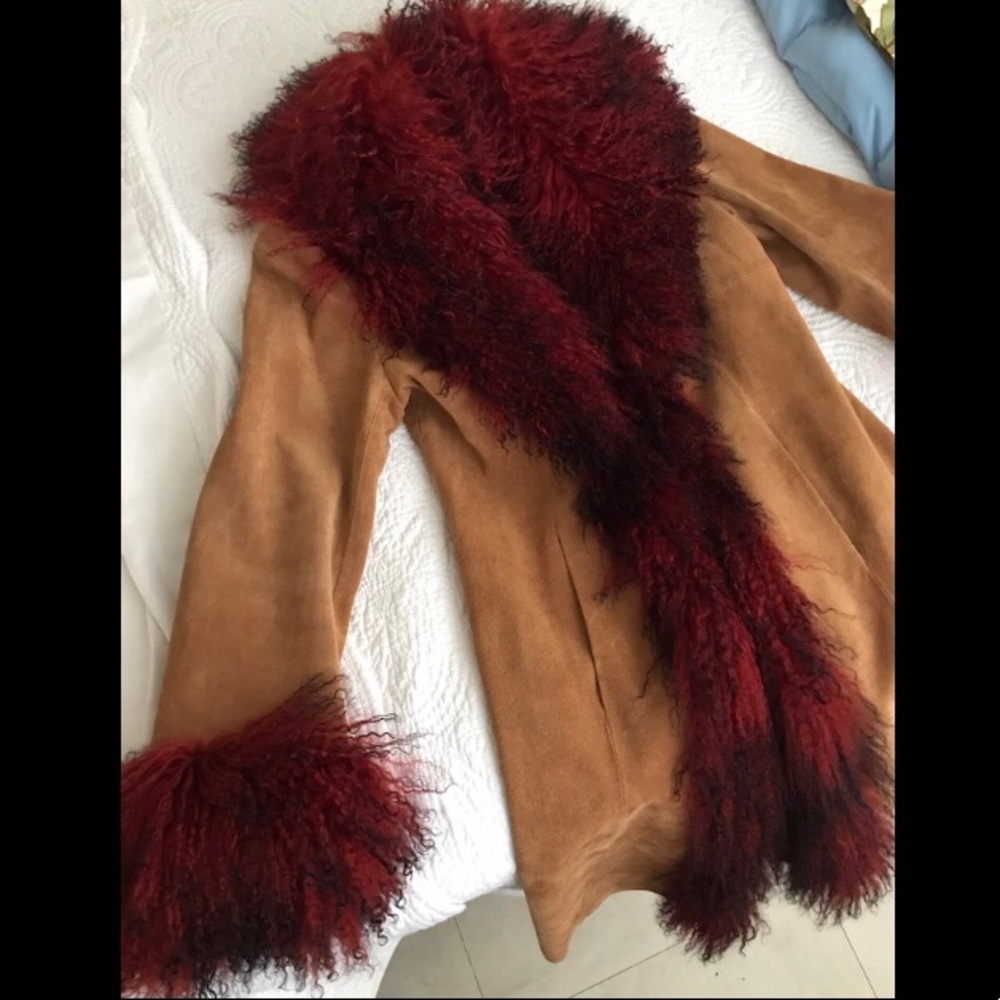 AMAZING Bebe tan/camel suede coat w/ burgundy black ombré lamb fur shawl collar